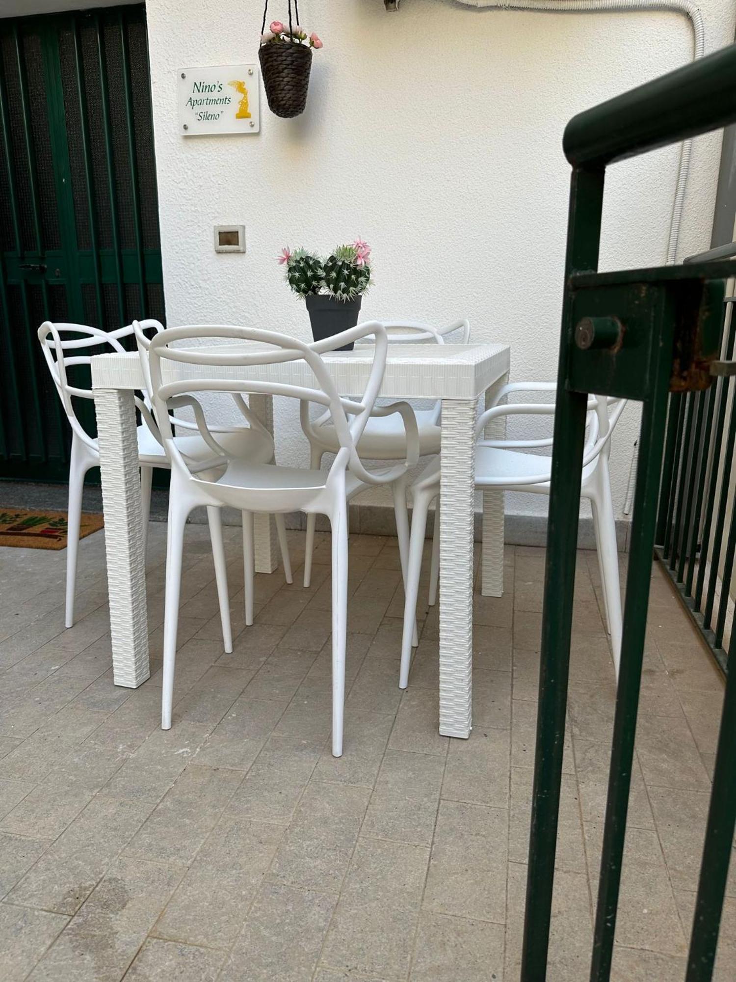 Nino'S Apartments Giardini Naxos Exterior foto